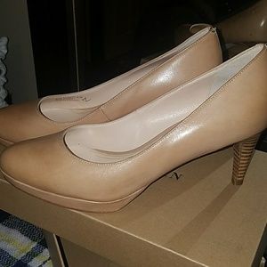 Cole Haan - Tan Heels